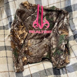 Realtree Camo Crop Hoodie with Hot Pink Logo and Drawstrings